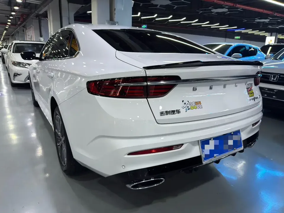 Geely Preface Xing Rui 2025 1.5T Dongfang Yao Fuyao Edition 2025 — thumbnail 4