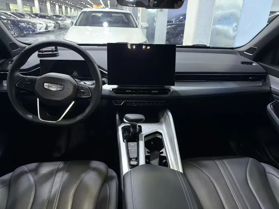 Geely Preface Xing Rui 2025 1.5T Dongfang Yao Fuyao Edition 2025 — thumbnail 5