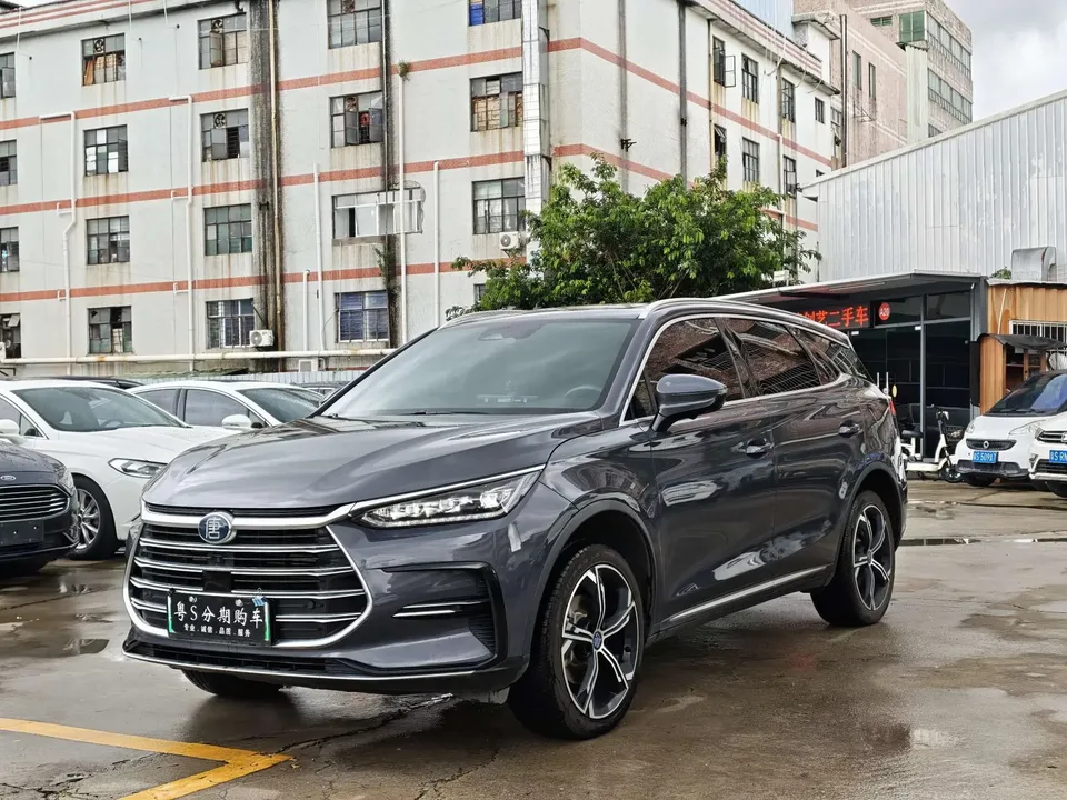 BYD Tang DM Tang DM 2021 DM-i 1.5T 112KM Premium Edition 2022 — photo 1, buy with delivery to Moscow