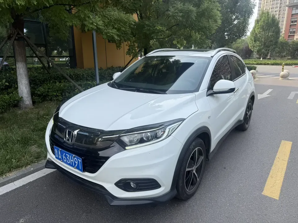 Honda VEZEL Binzhi 2022 1.5L CVT Phantom Night Pioneer Edition 2022 — photo 1, buy with delivery to Moscow