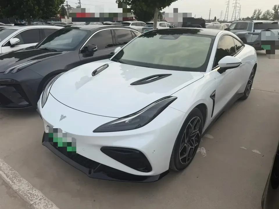Hozon Neta GT Nezha GT 2023 580 4WD 2024 — photo 1, buy with delivery to Moscow
