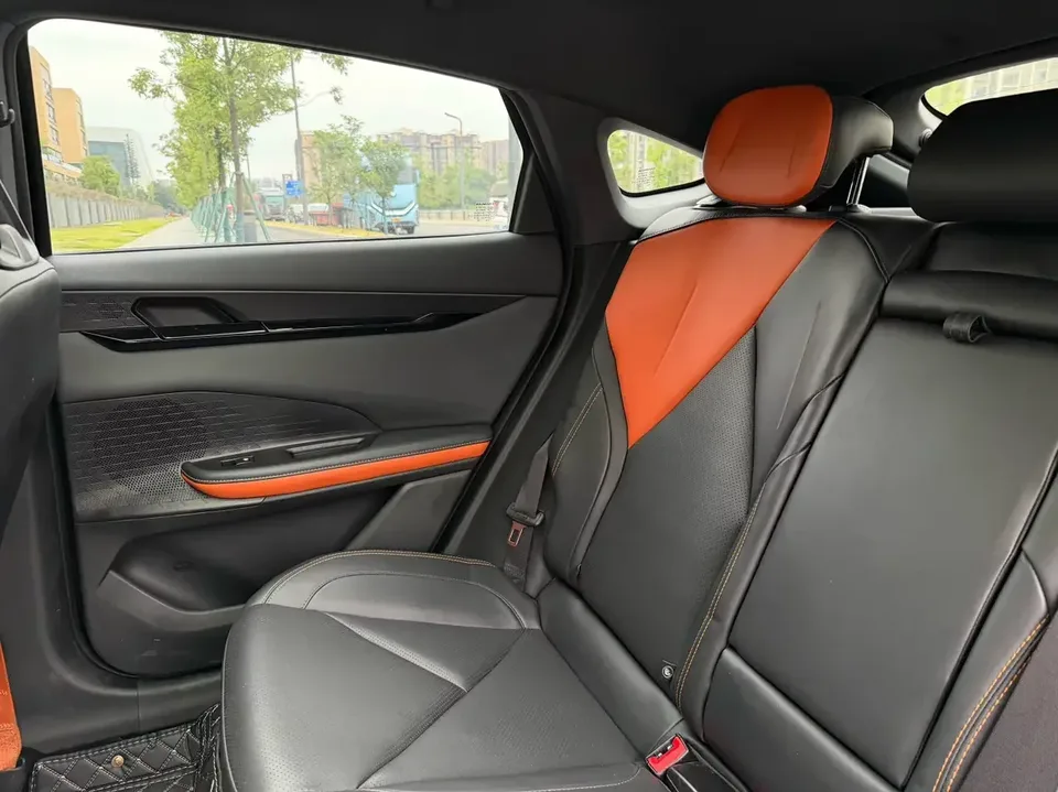 Changan UNI-V Changan UNI-V 2022 1.5T Premium 2023 — thumbnail 5
