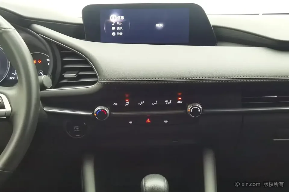 Mazda Axela Mazda3 Angkesela 2023 2.0L Automatic Quality Edition 2023 — thumbnail 4