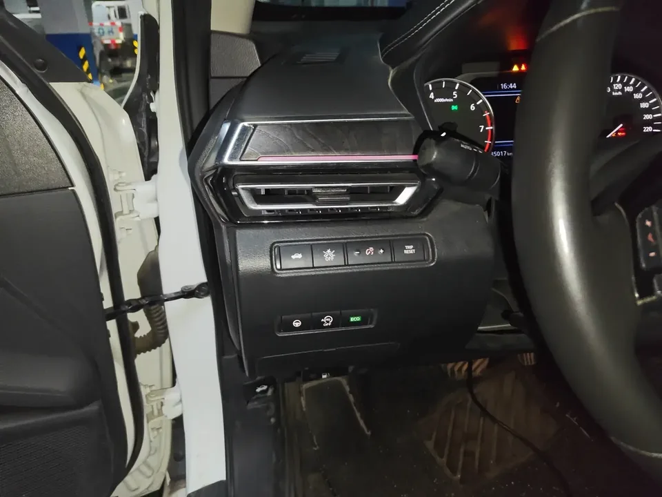 Nissan Altima Sound of nature 2022 2.0L XL-Upr Premium Edition 2023 — thumbnail 4