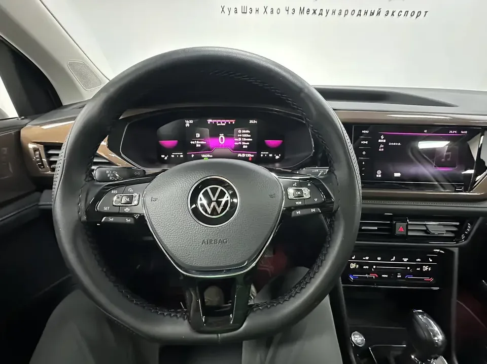 Volkswagen Tharu tuyue 2022 280TSI 2WD Deluxe Edition 2023 — thumbnail 5
