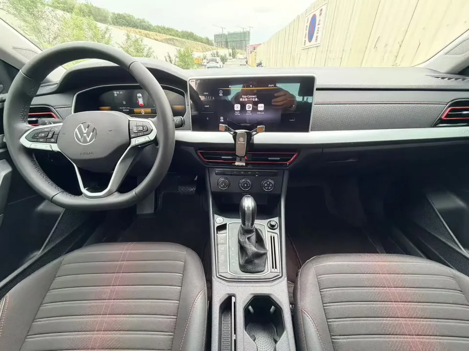 Volkswagen Lavida Lavida 2023 1.5L Automatic Fully Edition 2023 — thumbnail 3