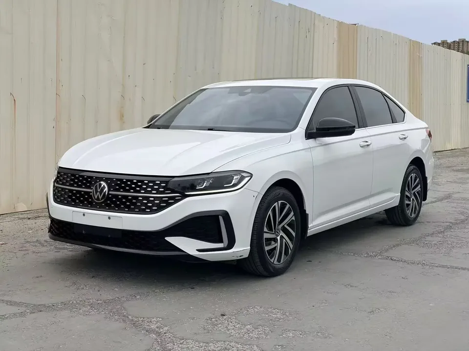 Volkswagen Lavida Lavida 2023 1.5L Automatic Fully Edition 2023 — photo 1, buy with delivery to Moscow