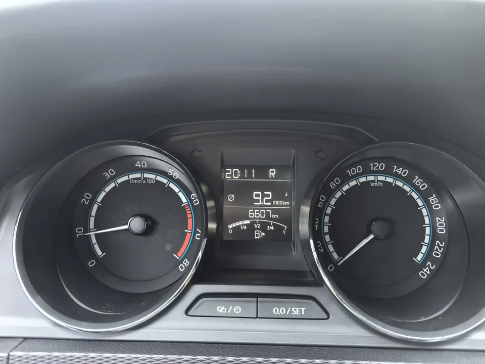 Skoda Kamiq Komic GT 2022 1.5L Automatic Premium Edition 2022 — миниатюра 3