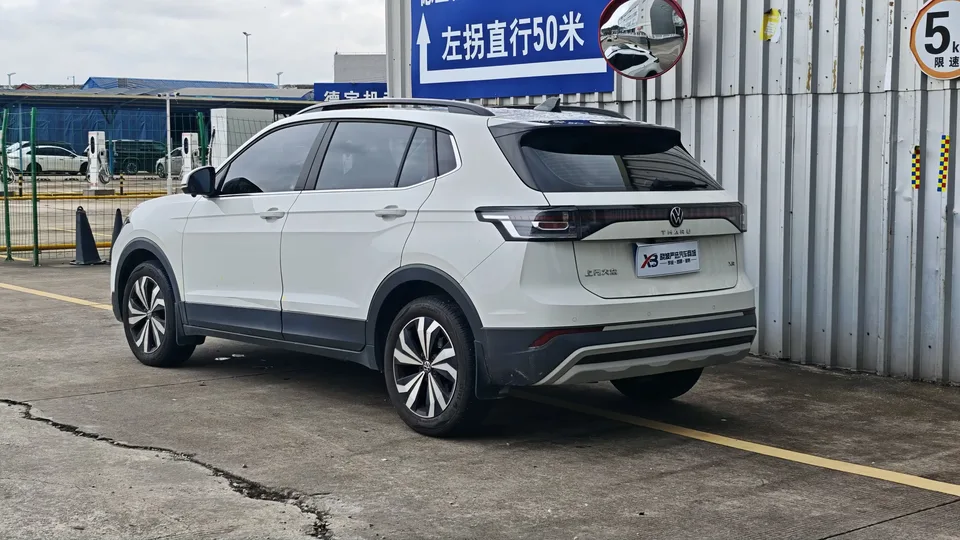 Volkswagen Tharu tuyue 2025 New 1.5L Sharp Edition 2025 — миниатюра 2