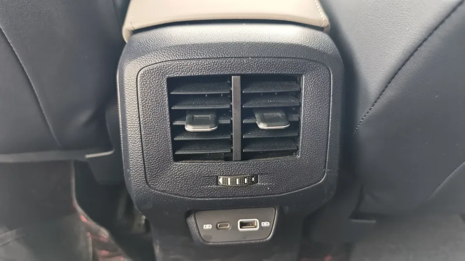 Volkswagen Tharu tuyue 2025 New 1.5L Sharp Edition 2025 — миниатюра 3