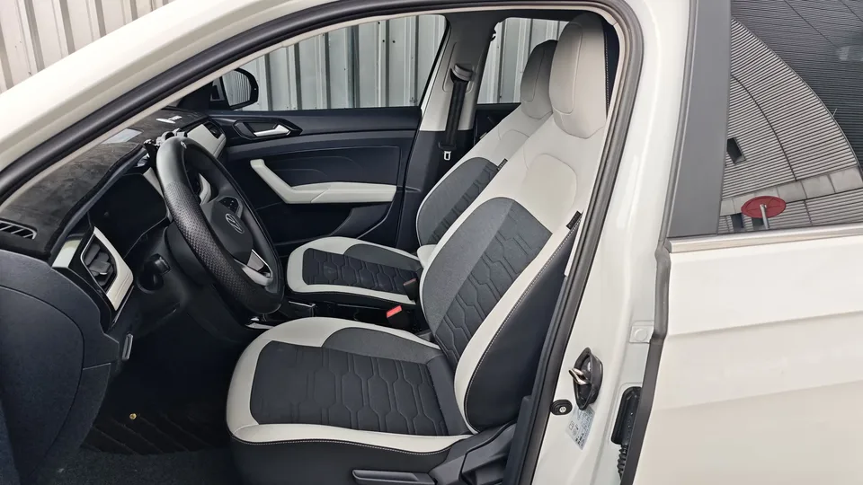 Volkswagen Tharu tuyue 2025 New 1.5L Sharp Edition 2025 — миниатюра 4