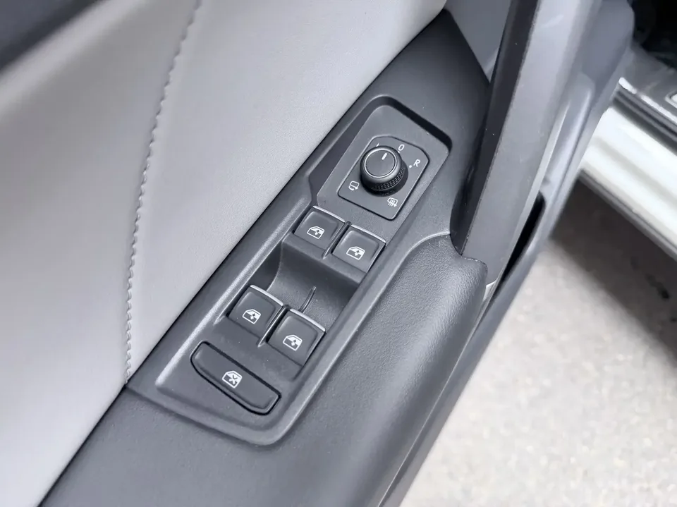 Volkswagen Tayron Tanyue 2023 280TSI 2WD Luxury Plus Advanced Edition 2022 — миниатюра 5