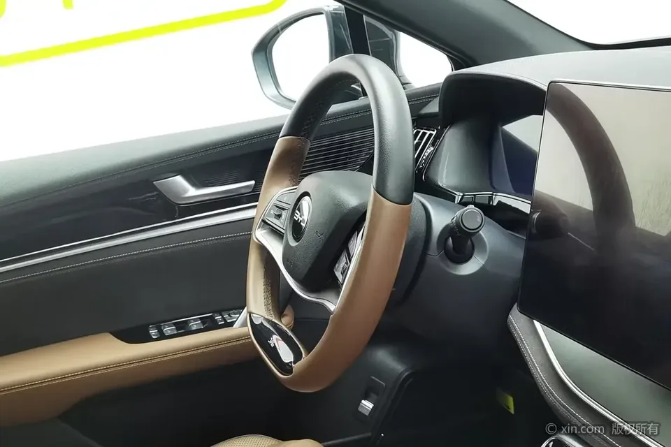 BYD Tang DM Tang DM 2023 DM-i Champion Edition 112KM Premium 2023 — thumbnail 5