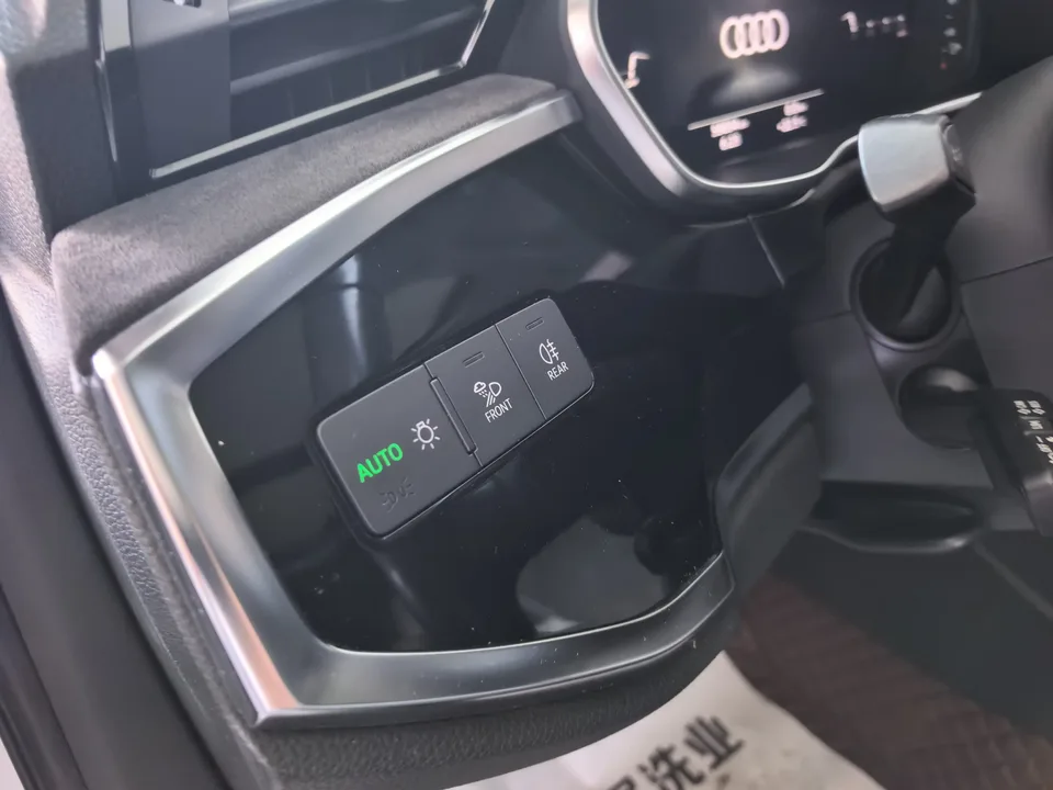 Audi Q3 Audi Q3 2022 35 TFSI Stylish Dynamic 2022 — thumbnail 4
