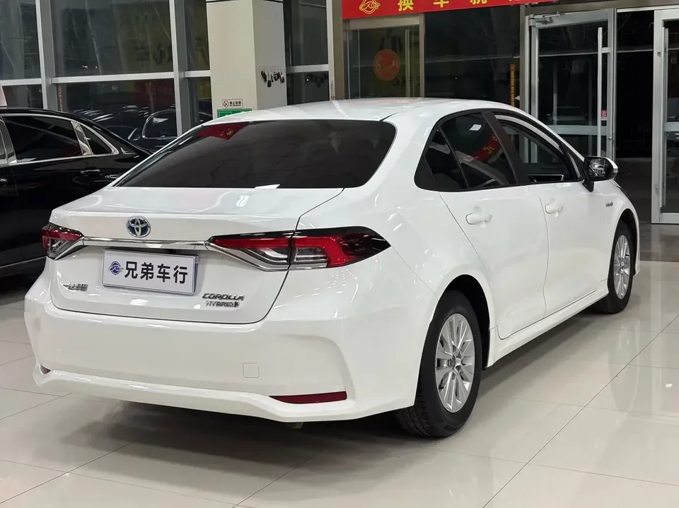 Toyota Corolla Corolla 2023 Intelligent Electric Hybrid Dual Engine 1.8L E-CVT Pioneer Edition 2023 — thumbnail 4