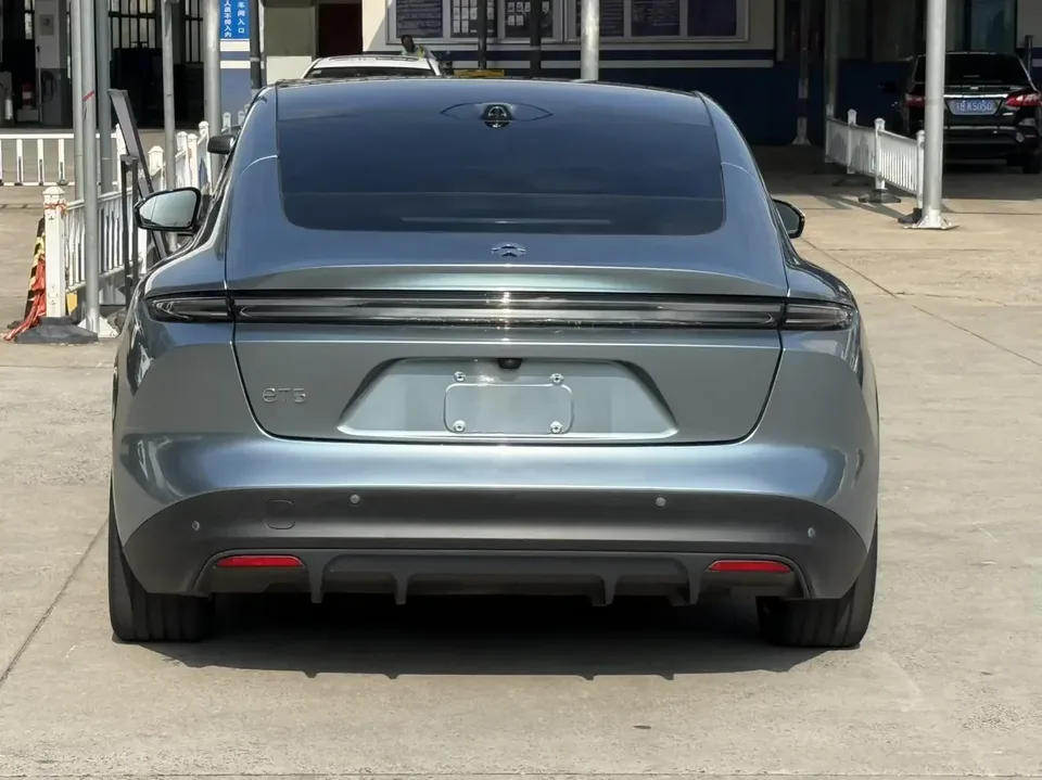 NIO ET5 NIO ET5 2023 75kWh 2023 — thumbnail 2