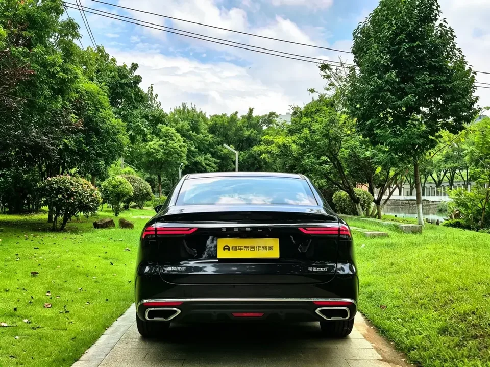 Geely Emgrand emgrand 2026 5th Generation 1.5T DCT Flagship Model 2026 — миниатюра 2