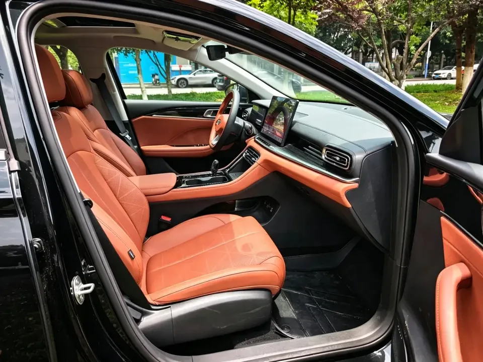 Geely Emgrand emgrand 2026 5th Generation 1.5T DCT Flagship Model 2026 — миниатюра 5