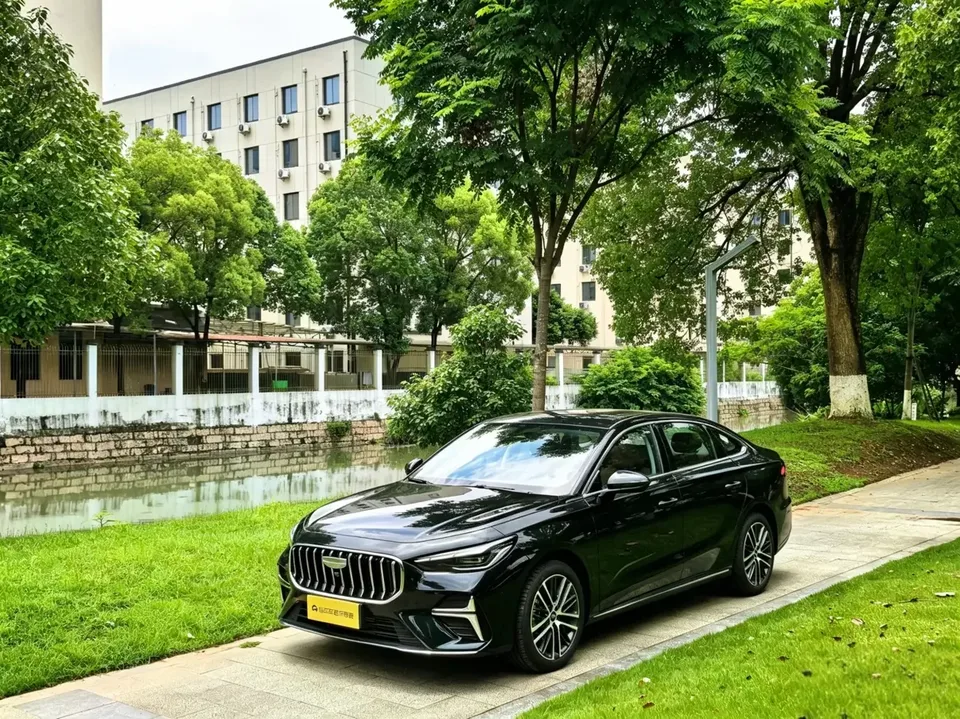 Geely Emgrand emgrand 2026 5th Generation 1.5T DCT Flagship Model 2026 — фото 1, купить с доставкой в Москву