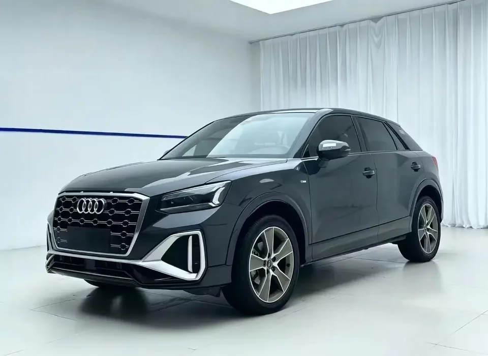 Audi Q2L Audi Q2L 2022 35 TFSI Stylish Dynamic 2022 — photo 1, buy with delivery to Moscow