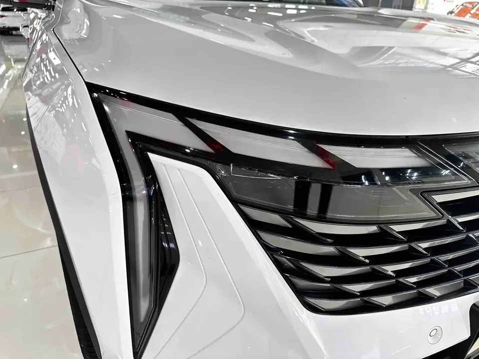 Geely Atlas L Boyue L 2023 1.5TD DCT Premium 2023 — thumbnail 4