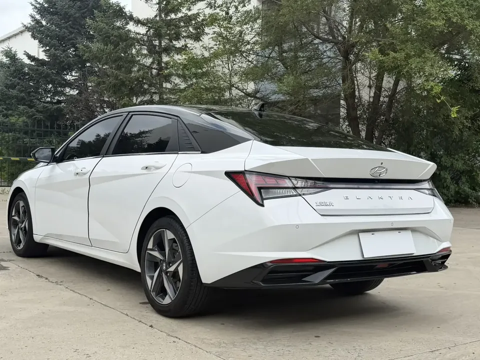 Hyundai Elantra Elantra 2022 1.5L CVT LUX Premium Edition 2022 — thumbnail 2