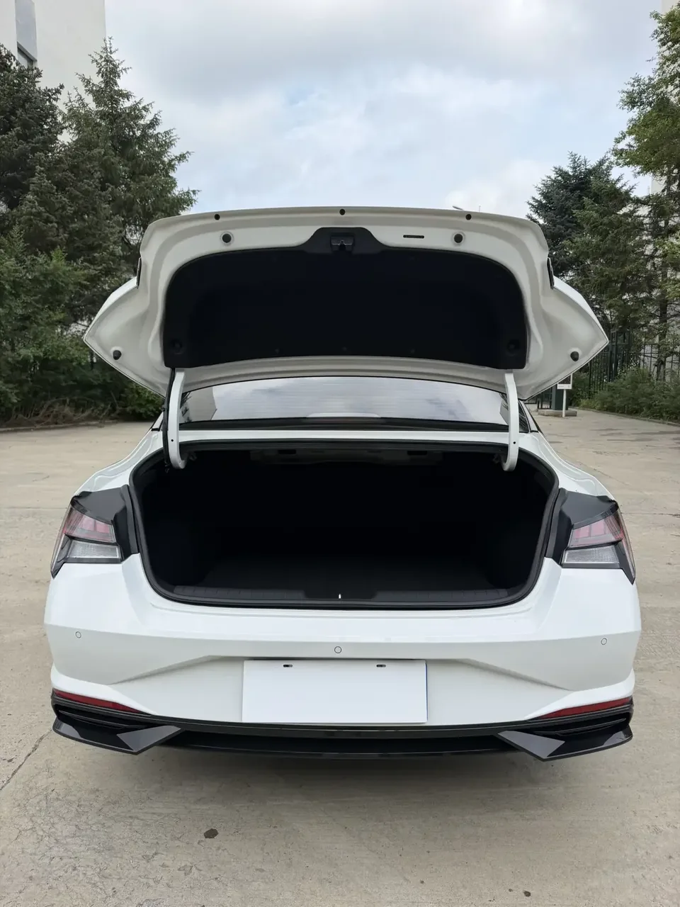 Hyundai Elantra Elantra 2022 1.5L CVT LUX Premium Edition 2022 — thumbnail 4