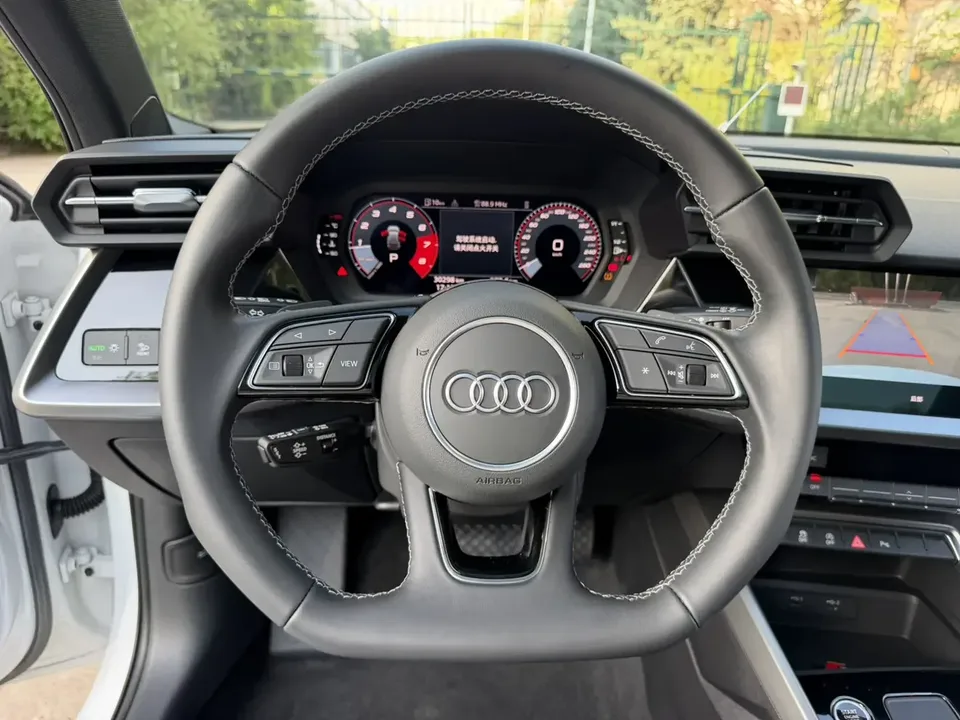 Audi A3 Audi A3 2023 Sportback 35 TFSI Stylish and sporty 2023 — thumbnail 5