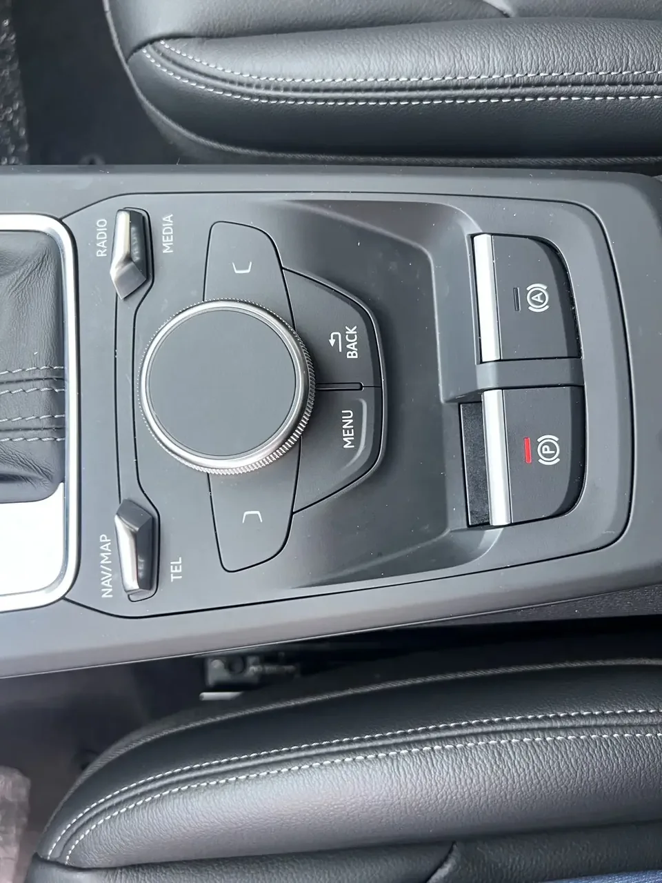 Audi Q2L Audi Q2L 2022 35 TFSI Stylish Dynamic 2022 — thumbnail 3