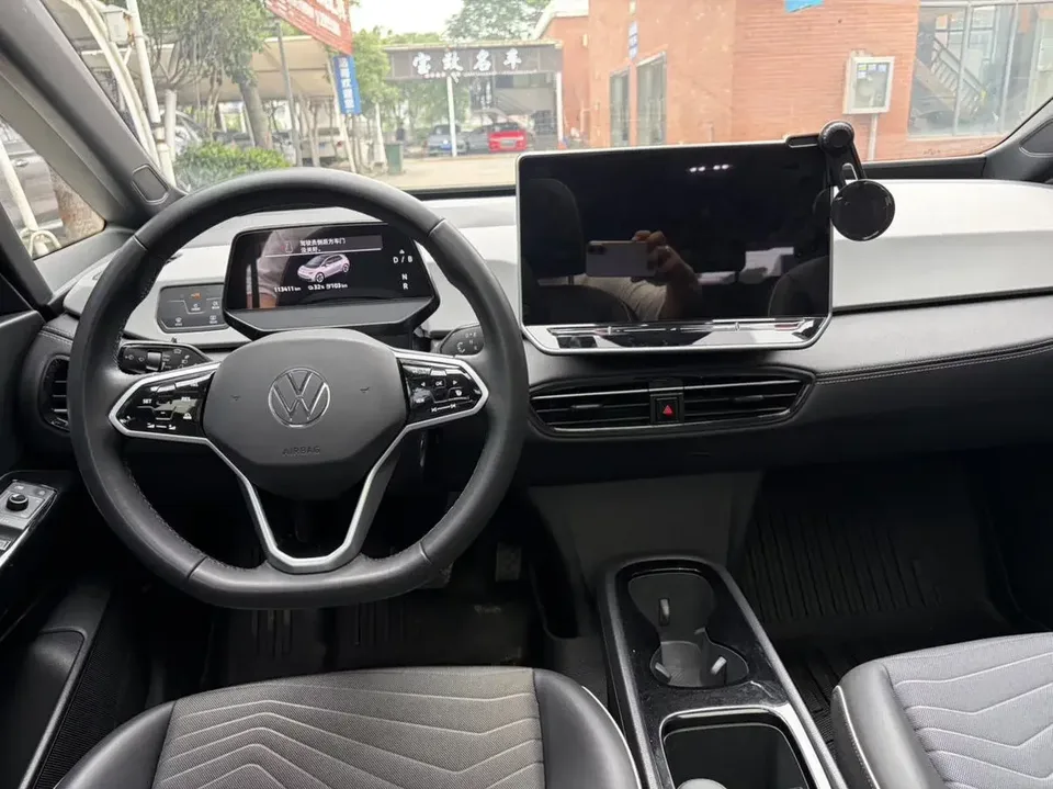Volkswagen ID.3 Volkswagen ID.3 2025 Smart Model 2024 — миниатюра 3