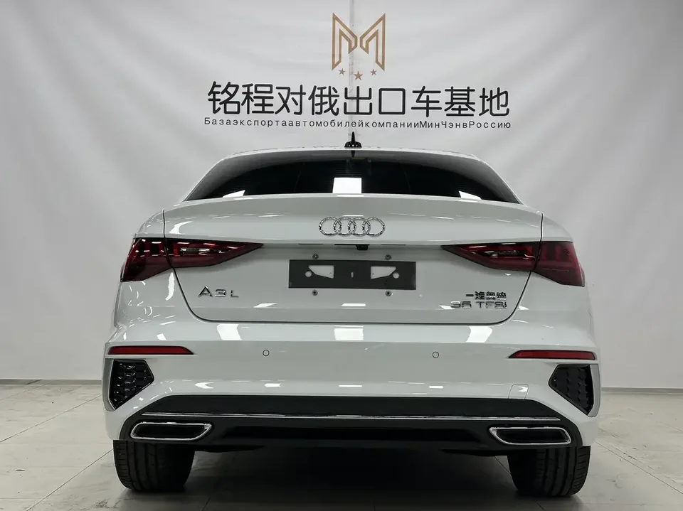 Audi A3 Audi A3 2022 A3L Limousine 35 TFSI Stylish Sports 2022 — миниатюра 2