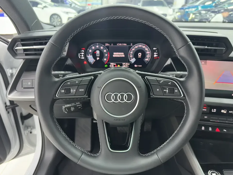 Audi A3 Audi A3 2022 A3L Limousine 35 TFSI Stylish Sports 2022 — миниатюра 5
