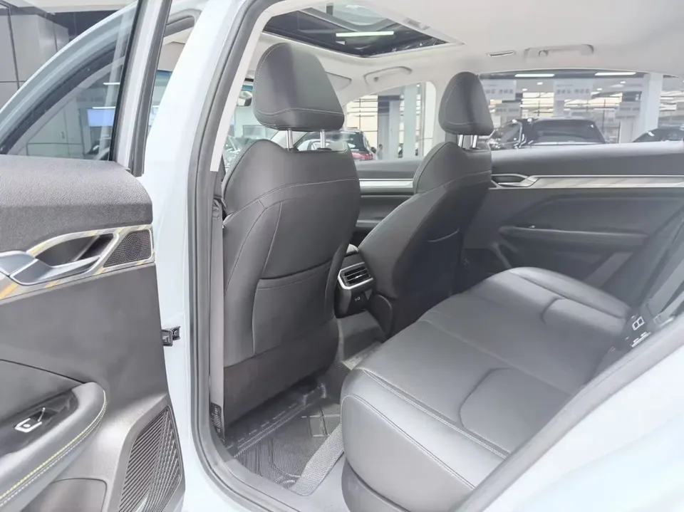 Geely Emgrand L HiP Emgrand L HiP 2024 1.5TD-DHT Pro Longteng Edition 100KM Beyond 2024 — thumbnail 3