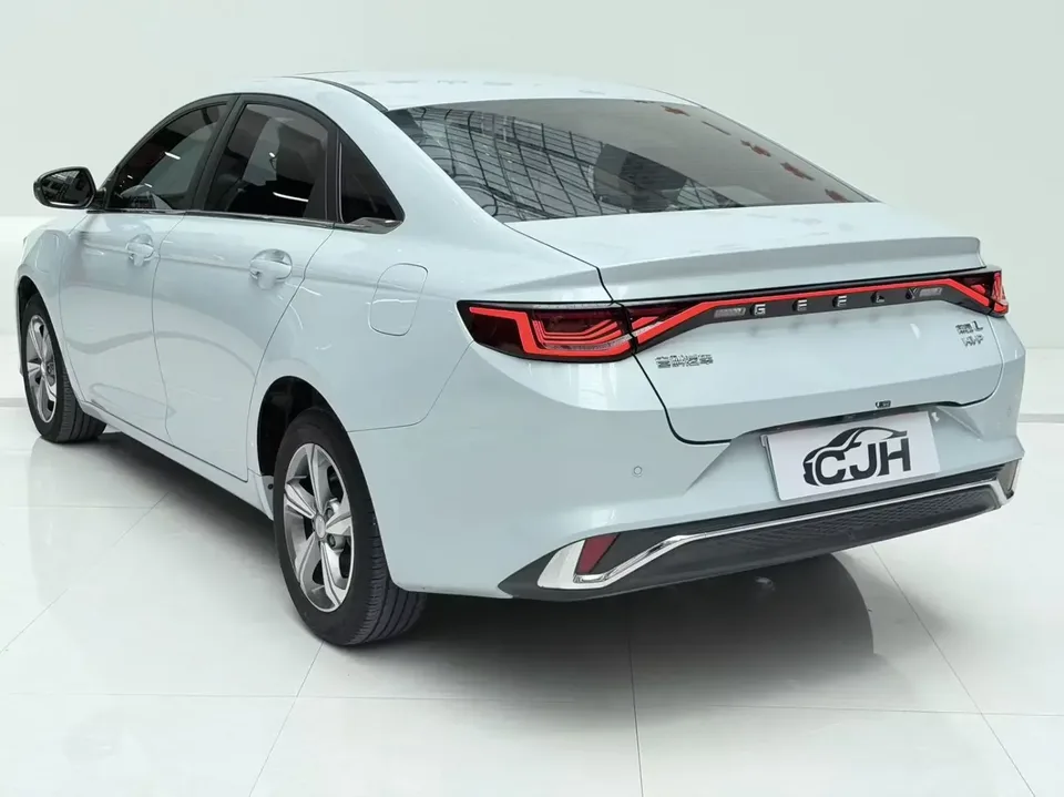 Geely Emgrand L HiP Emgrand L HiP 2024 1.5TD-DHT Pro Longteng Edition 100KM Beyond 2024 — thumbnail 4