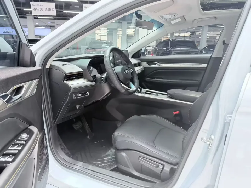 Geely Emgrand L HiP Emgrand L HiP 2024 1.5TD-DHT Pro Longteng Edition 100KM Beyond 2024 — thumbnail 5