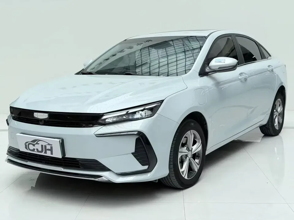 Geely Emgrand L HiP Emgrand L HiP 2024 1.5TD-DHT Pro Longteng Edition 100KM Beyond 2024 — photo 1, buy with delivery to Moscow
