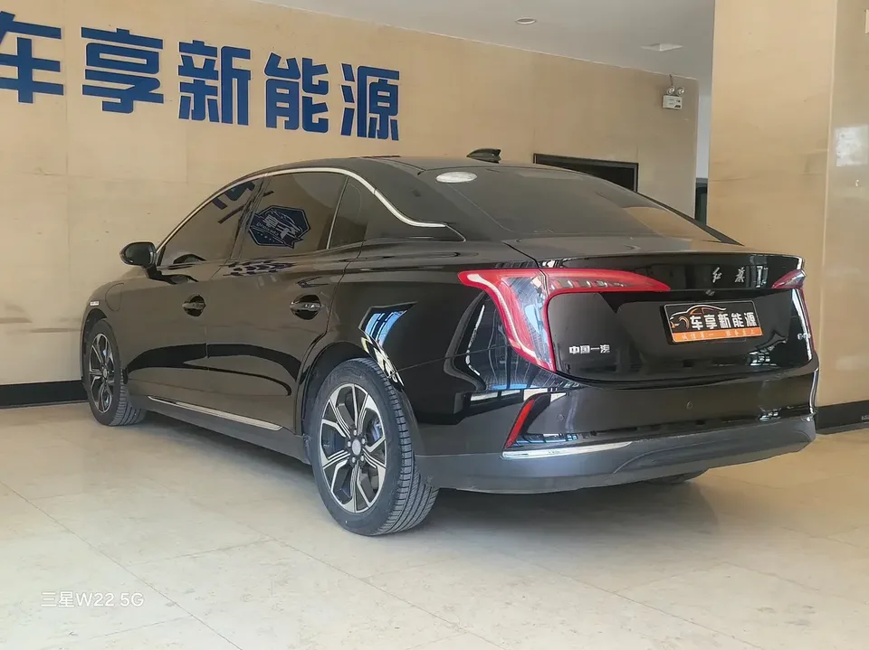 Hongqi E-QM5 Hongqi E-QM5 2023 Basic travel version 2023 — thumbnail 4