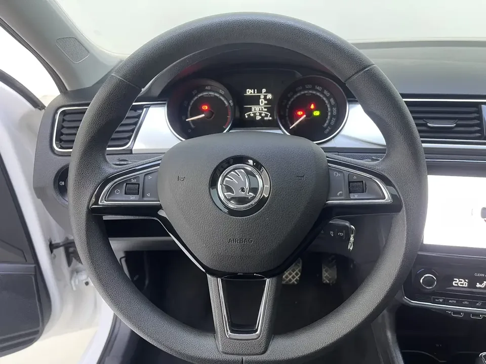 Skoda Xin Rui Xin Rui 2020 1.5L Automatic Standard Edition 2022 — thumbnail 4