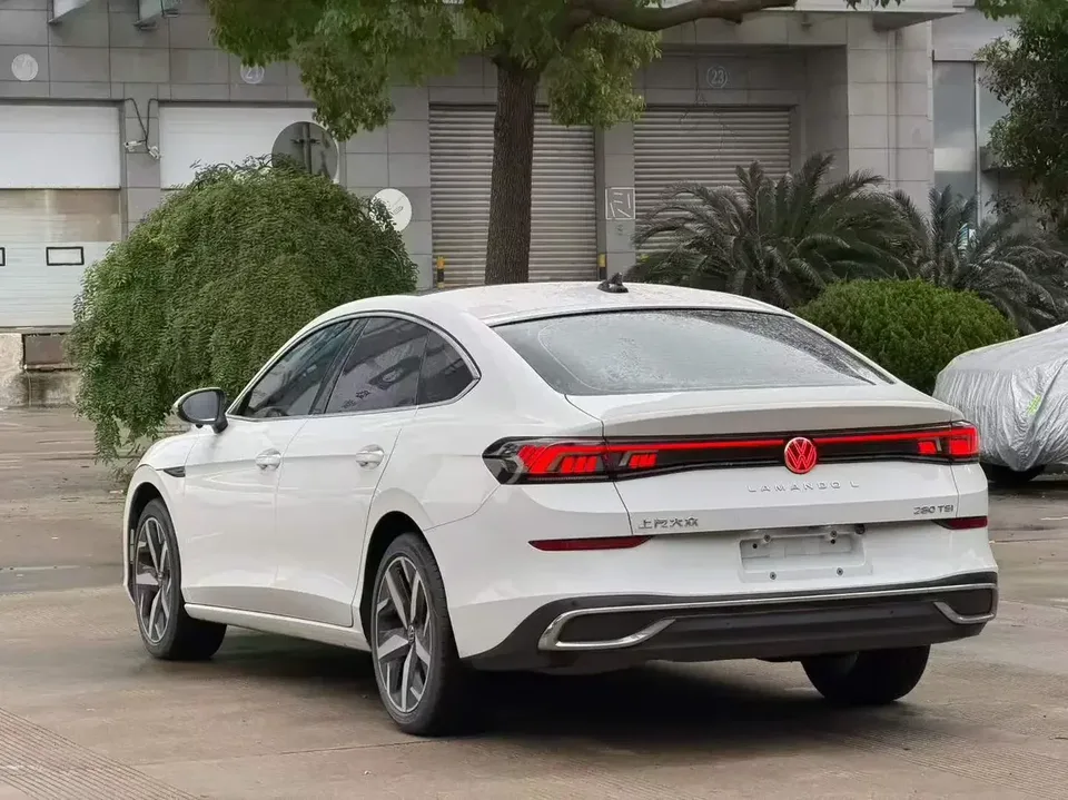 Volkswagen Lamando Lingdu 2022 Lingdu L 280TSI DSG Hot Edition 2023 — thumbnail 4
