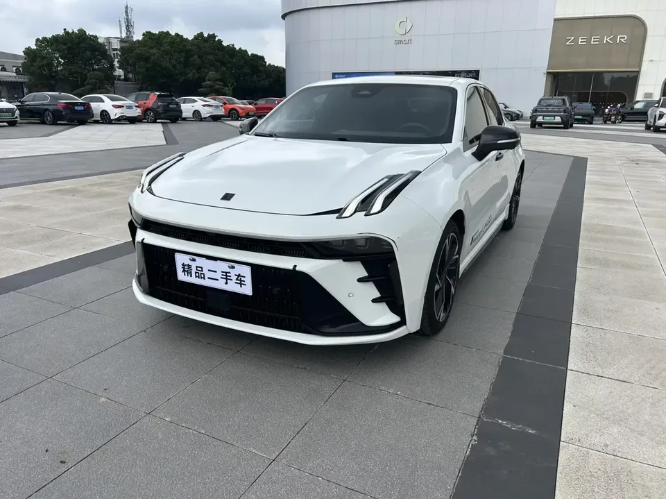 Lynk & Co 03 Lynk & Co 03 2023 1.5TD DCT Jin Pro 2023 — photo 1, buy with delivery to Moscow