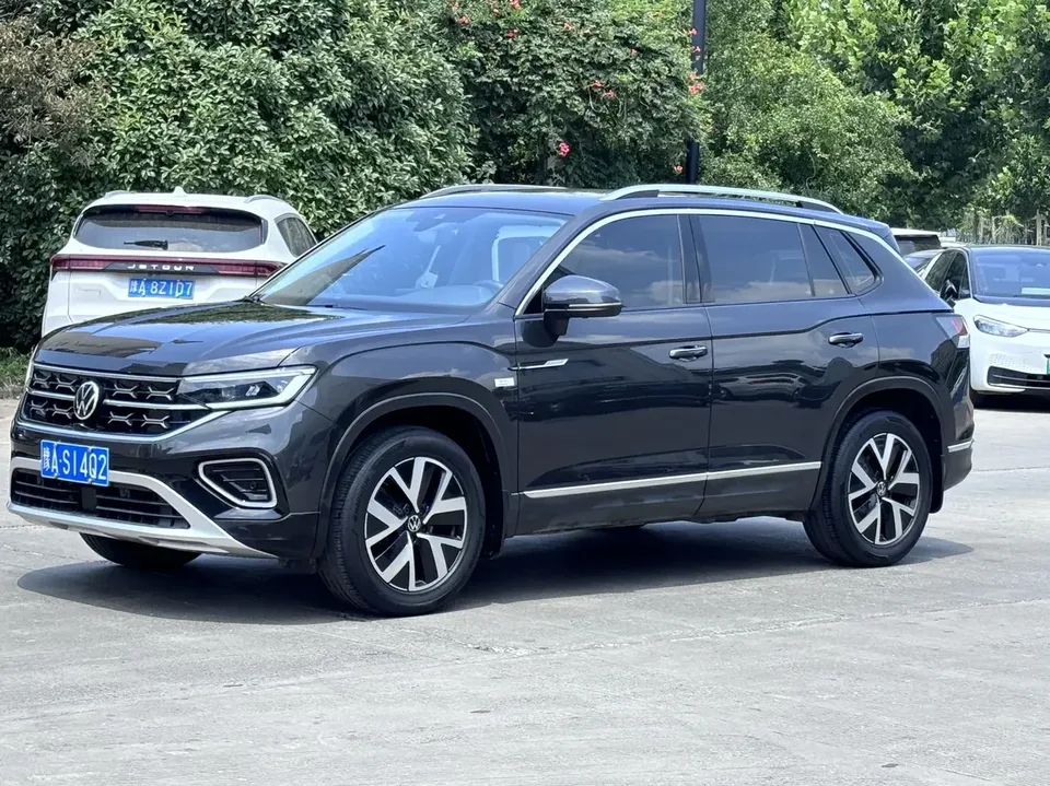 Volkswagen Tayron Tanyue 2023 280TSI 2WD Luxury Plus Advanced Edition 2022 — photo 1, buy with delivery to Moscow