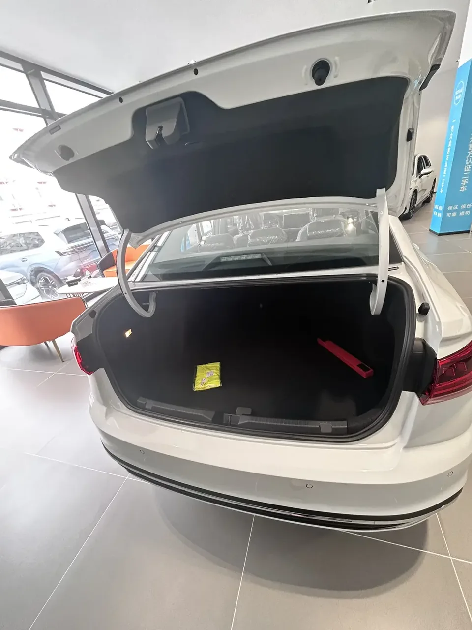 Volkswagen Bora Bora 2025 200TSI DSG Joyride Navigation Edition 2025 — thumbnail 4