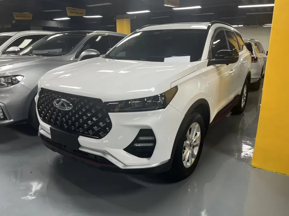 Chery Tiggo 7 Plus Tiggo 7 PLUS 2022 1.5T CVT Royal Yellow Limited Edition Premium 2022 — photo 1, buy with delivery to Moscow