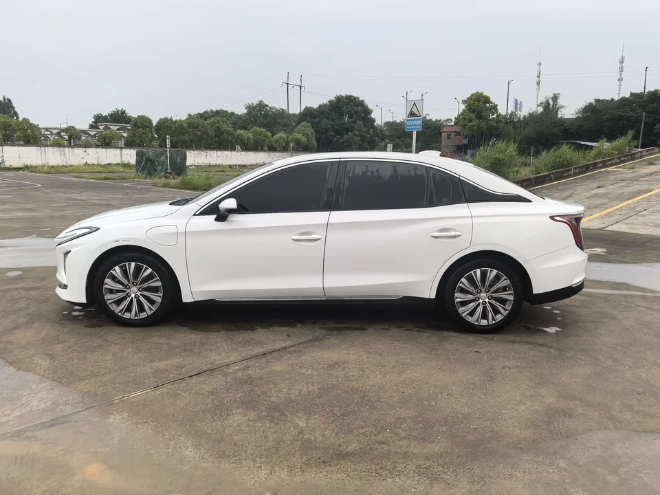 Hongqi E-QM5 Hongqi E-QM5 2024 560KM PLUS version 100kW 2024 — thumbnail 4