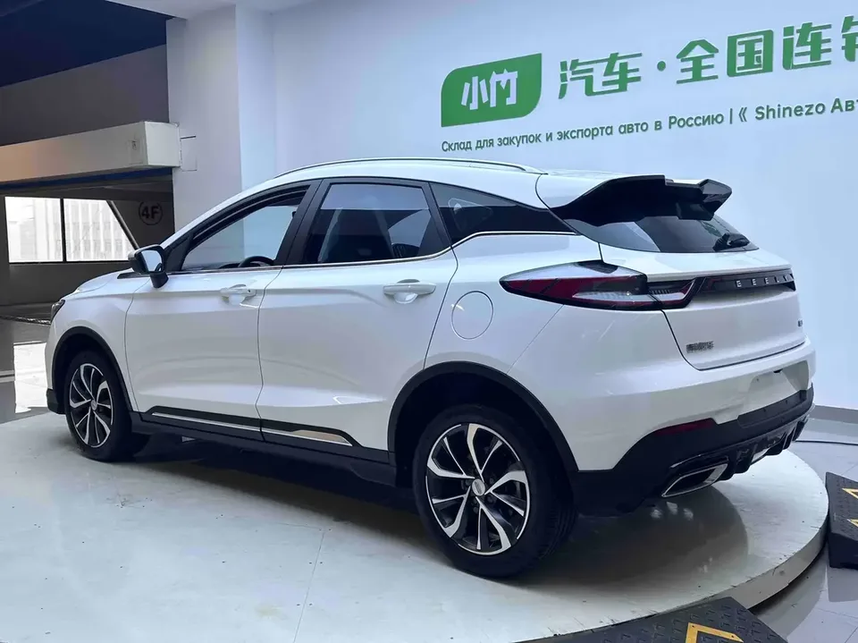 Geely Emgrand S Emgrand S 2022 1.4T CVT Crossover Player Edition 2023 — thumbnail 2