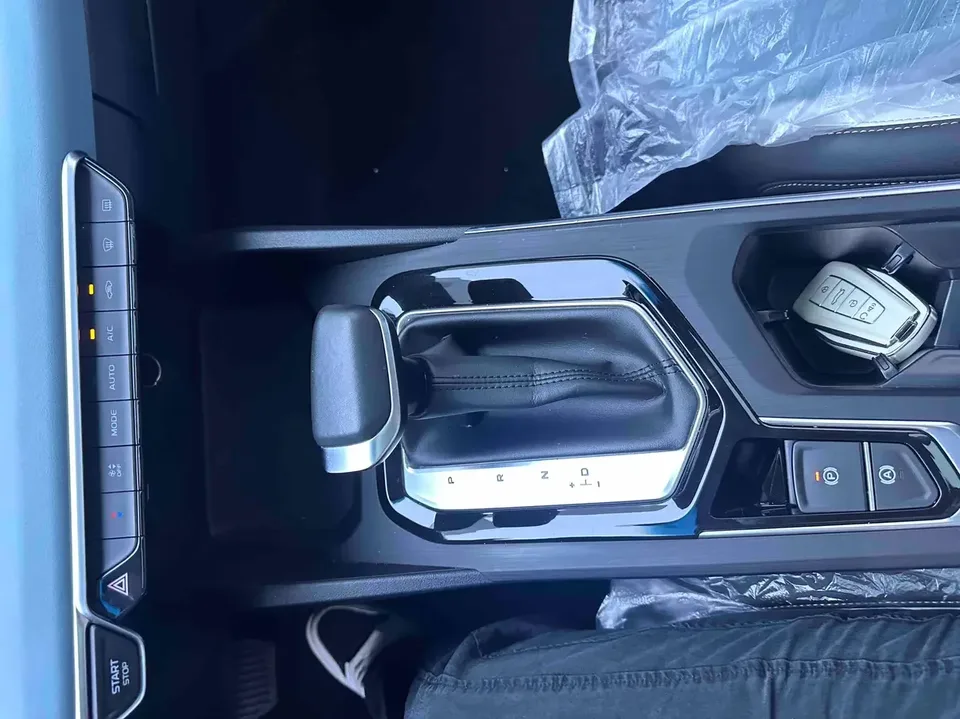 Geely Emgrand S Emgrand S 2022 1.4T CVT Crossover Player Edition 2023 — thumbnail 5
