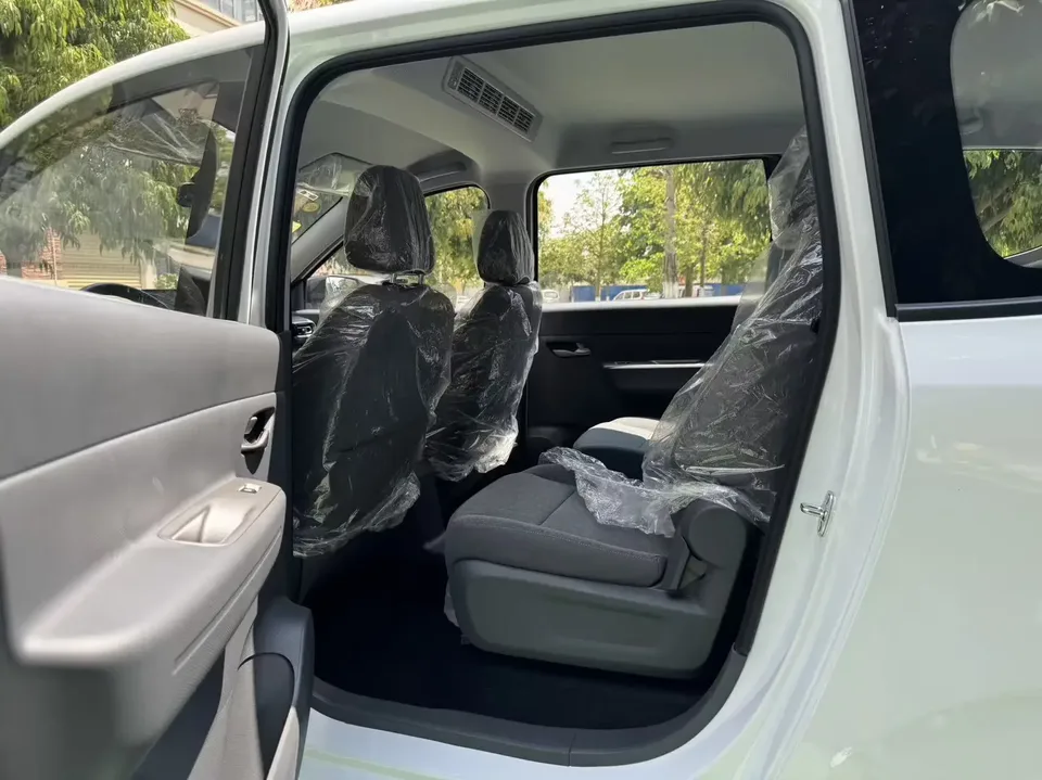 Wuling Hongguang Extended Range Wuling Hongguang Extended Range 2025 50KM Practical 2026 — thumbnail 4