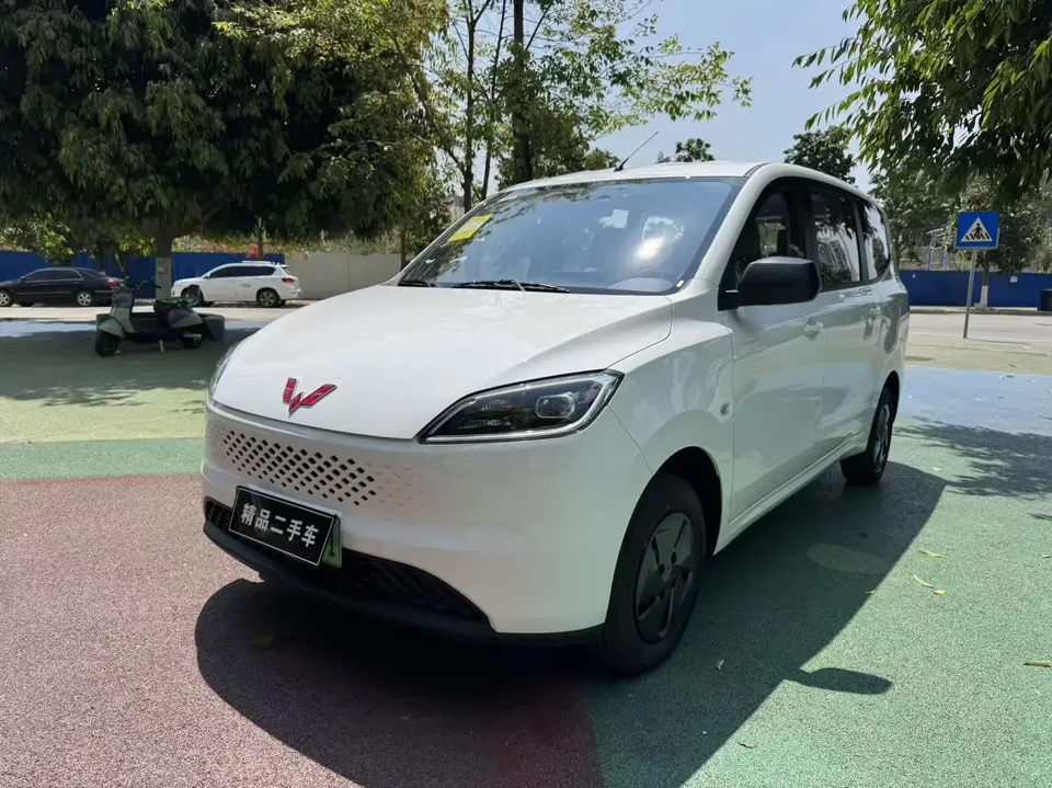 Wuling Hongguang Extended Range Wuling Hongguang Extended Range 2025 50KM Practical 2026 — photo 1, buy with delivery to Moscow