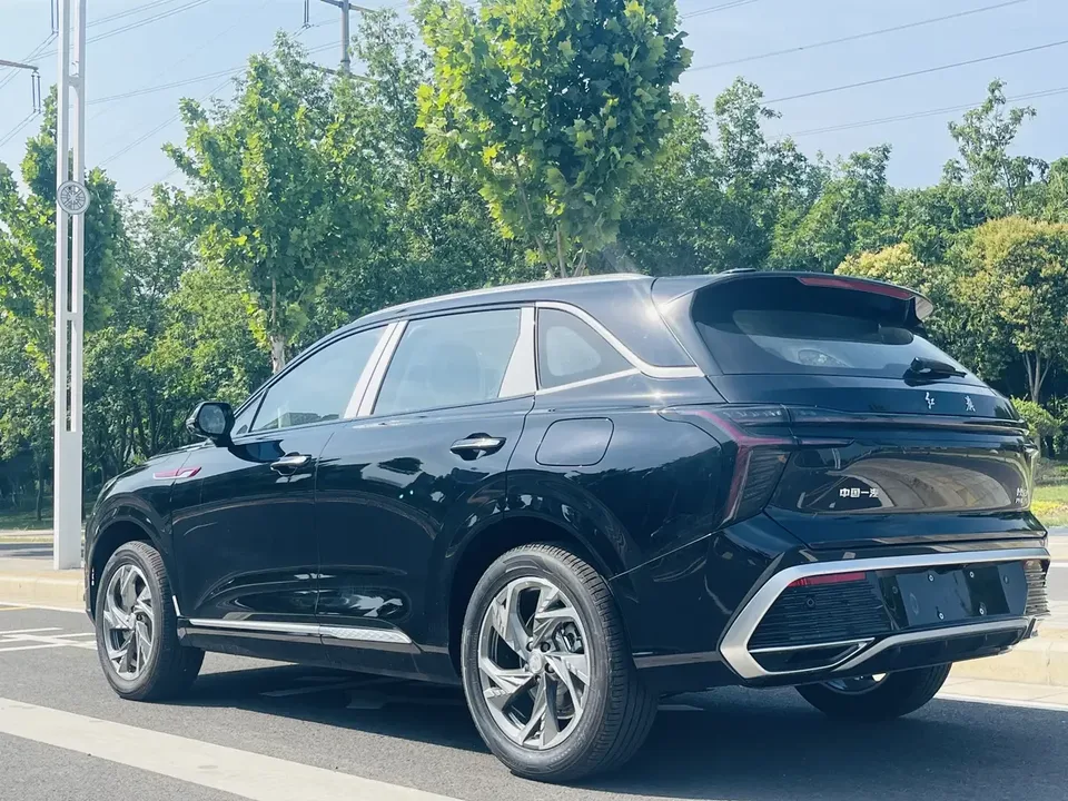 Hongqi HS3 PHEV Hongqi HS3 PHEV 2025 125km Jin is the 2 millionth commemorative edition 2026 — thumbnail 2
