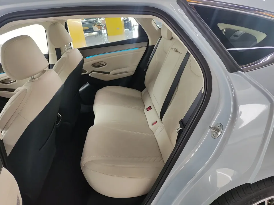 BYD Qin L DM Qin L DM 2024 DM-i 120KM Excellence 2024 — thumbnail 3